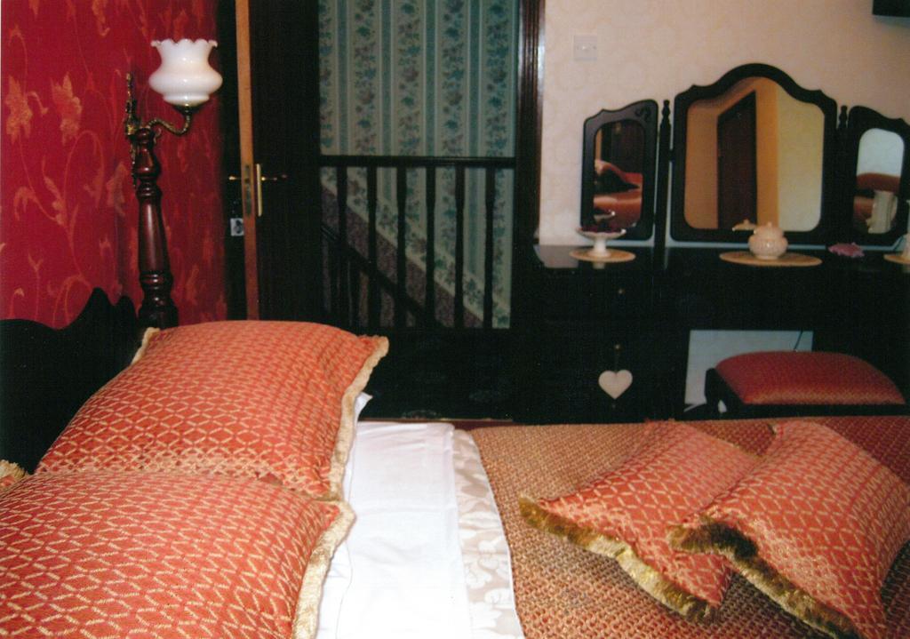Sleepy Hollow B&B Ballymena Room photo